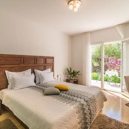 וילה Luxury Seafront Mediterranean On Brac With Pool Mirce