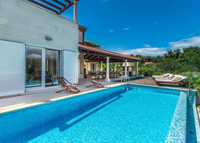 Luxury Seafront Mediterranean With Pool * Mirce