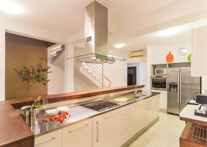 Luxury Seafront Mediterranean With Pool * Mirce