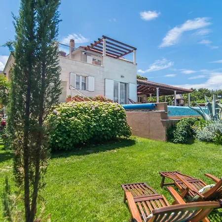 Luxury Seafront Mediterranean On Brac With Pool Mirca (Brac)