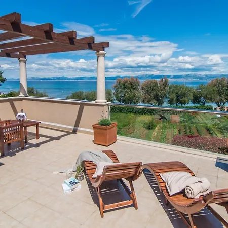 Luxury Seafront Mediterranean On Brac With Pool Villa