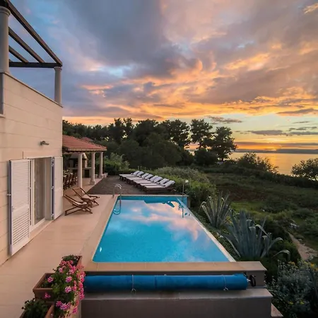 Villa Luxury Seafront Mediterranean On Brac With Pool Mirca (Brac)